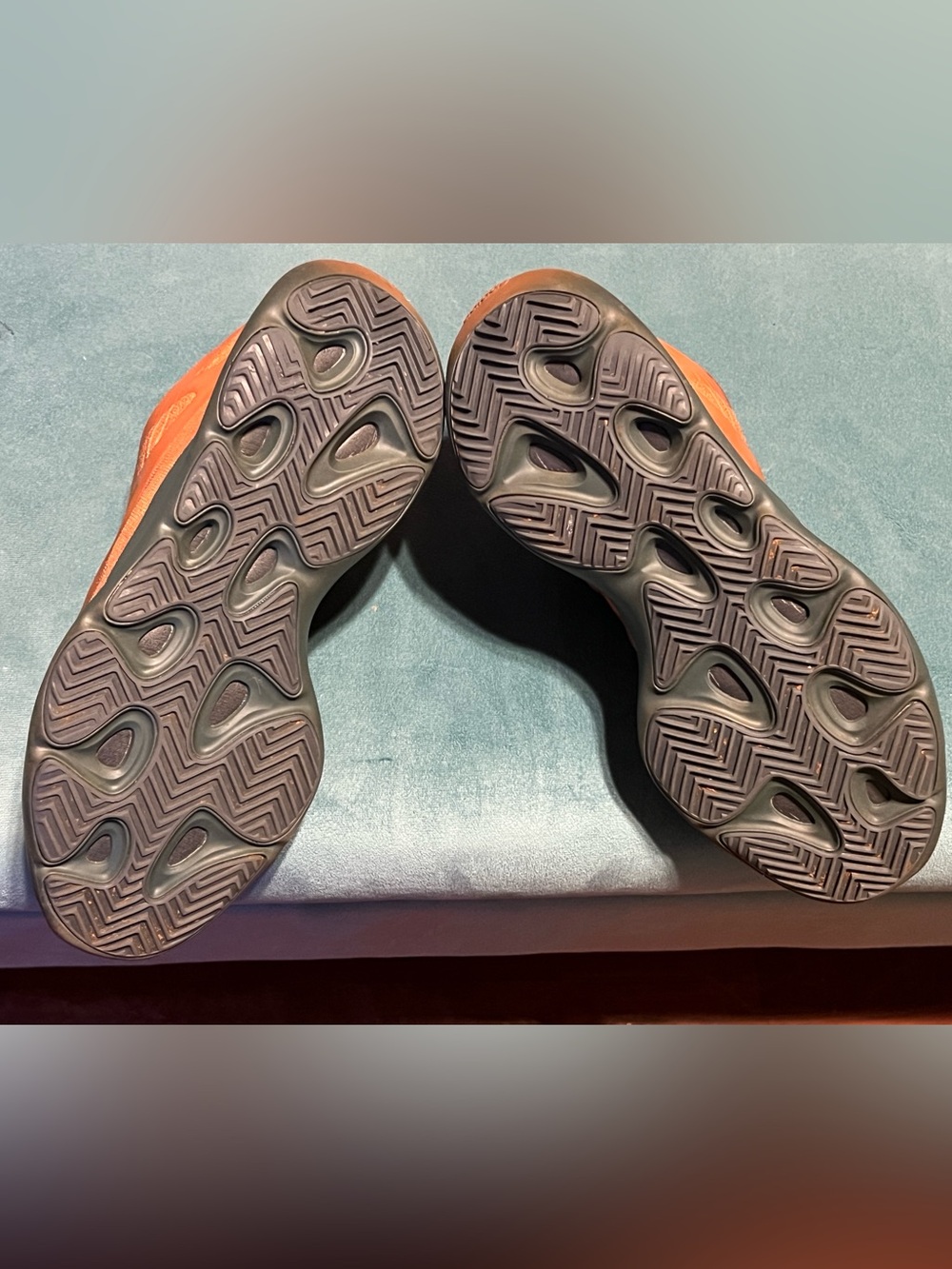 Authentic! Men's Adidas Yeezy 700 - Picture 6 of 6